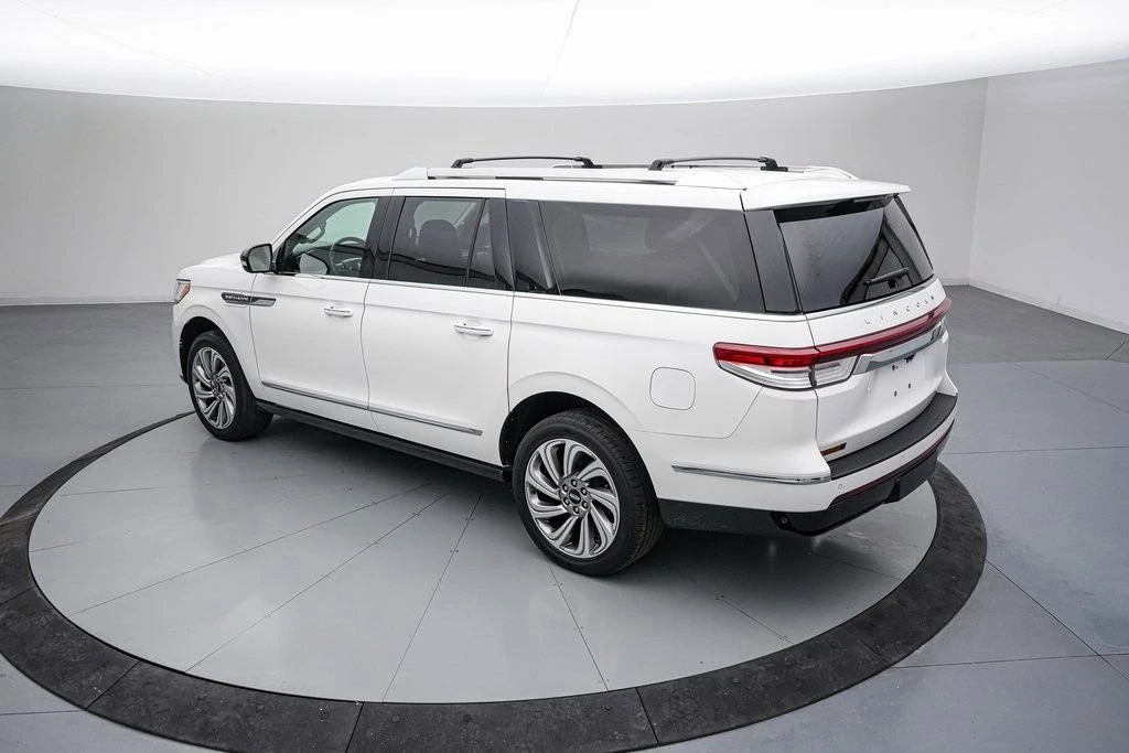 2024 Lincoln Navigator 4th Gen - Image 7 of 21
