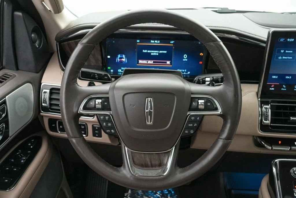 2024 Lincoln Navigator 4th Gen - Image 16 of 21