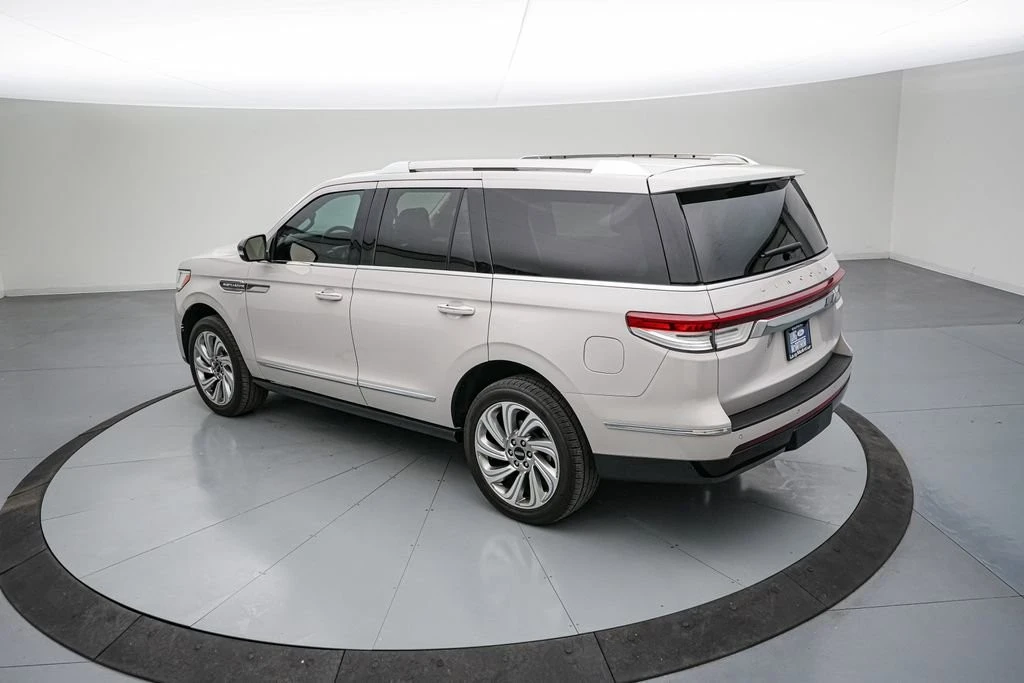 2024 Lincoln Navigator 4th Gen - Image 7 of 21