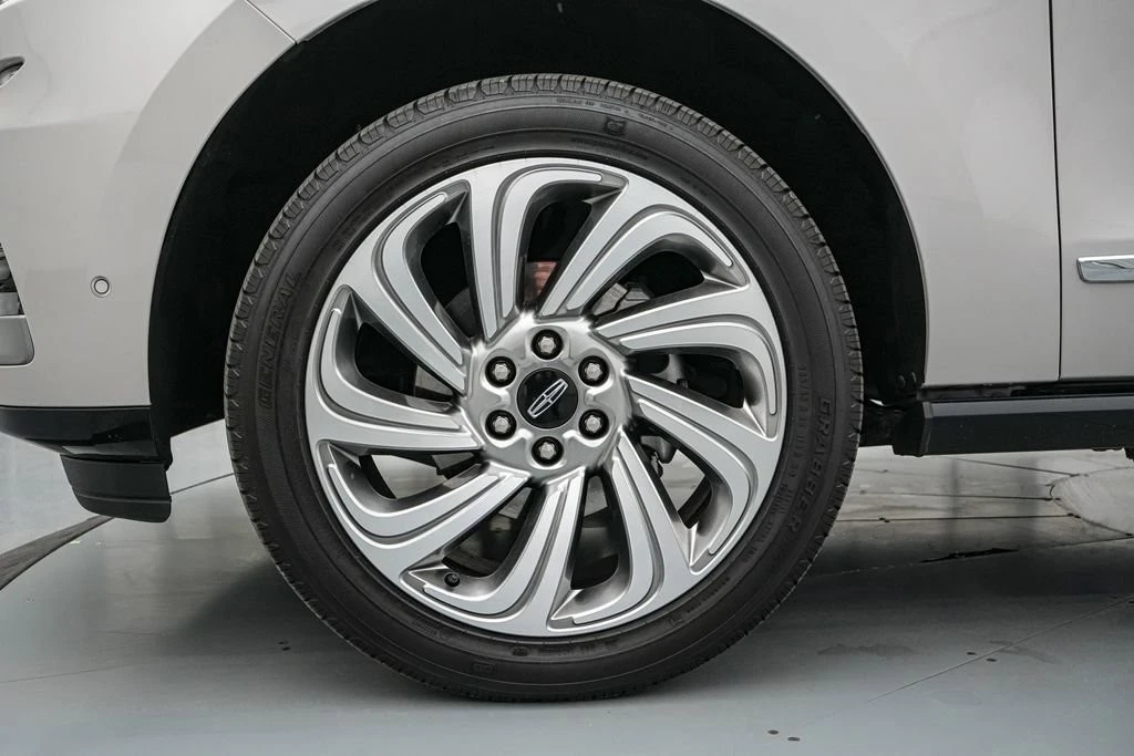 2024 Lincoln Navigator 4th Gen - Image 11 of 21
