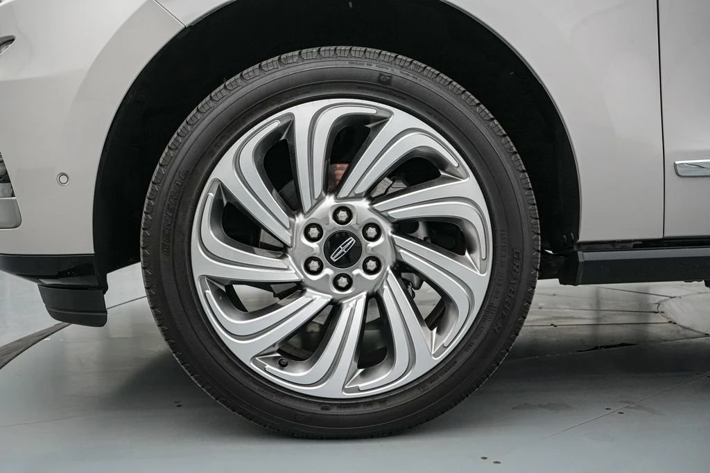 2024 Lincoln Navigator 4th Gen - Image 11 of 21