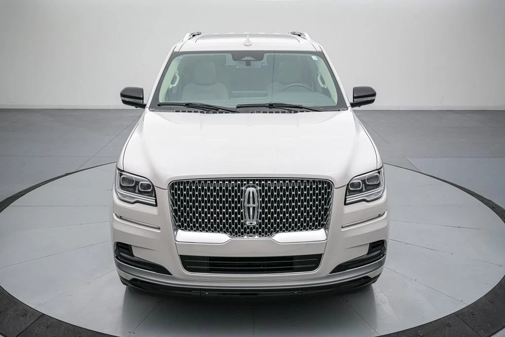 2024 Lincoln Navigator 4th Gen - Image 10 of 21