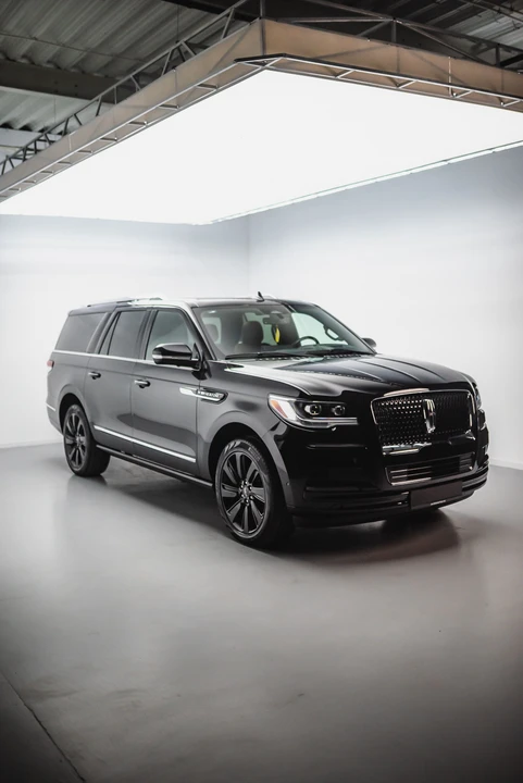 2024 Lincoln Navigator 4th Gen - Image 28 of 31