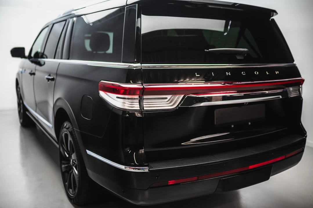 2024 Lincoln Navigator 4th Gen - Image 17 of 31