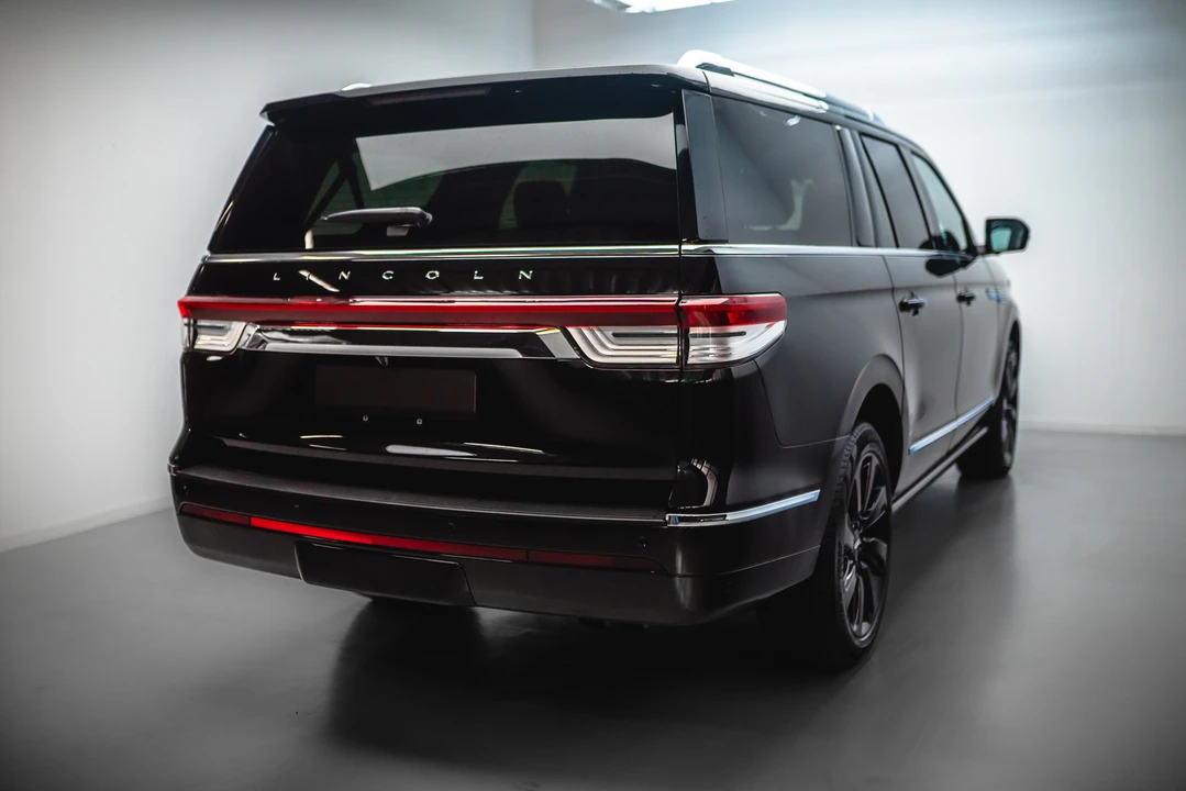 2024 Lincoln Navigator 4th Gen - Image 21 of 31