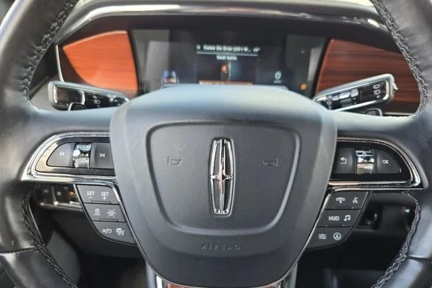 2024 Lincoln Navigator 4th Gen - Image 11 of 12