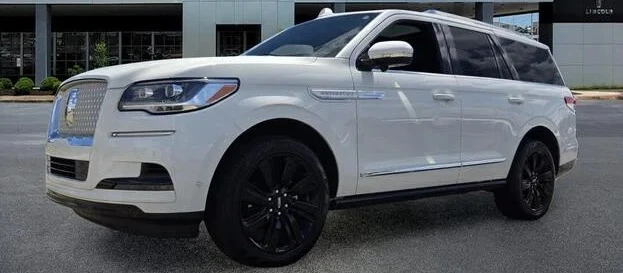 2024 Lincoln Navigator 4th Gen - Image 3 of 12