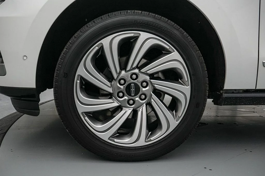 2024 Lincoln Navigator 4th Gen - Image 11 of 21