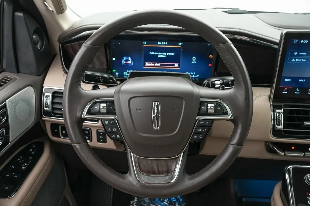 2024 Lincoln Navigator 4th Gen - Image 16 of 21