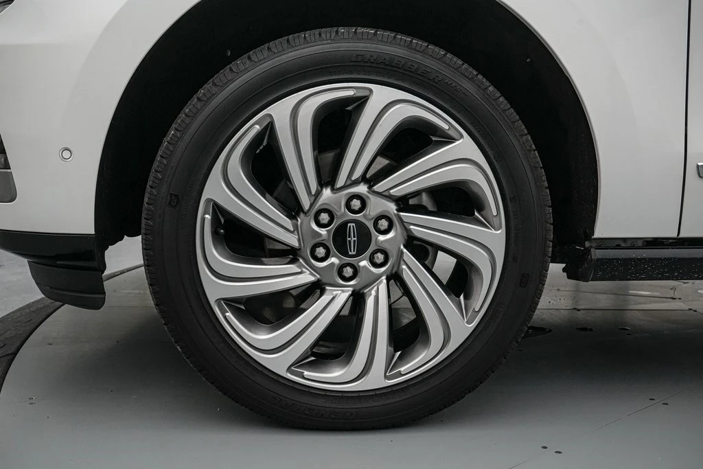 2024 Lincoln Navigator 4th Gen - Image 11 of 21