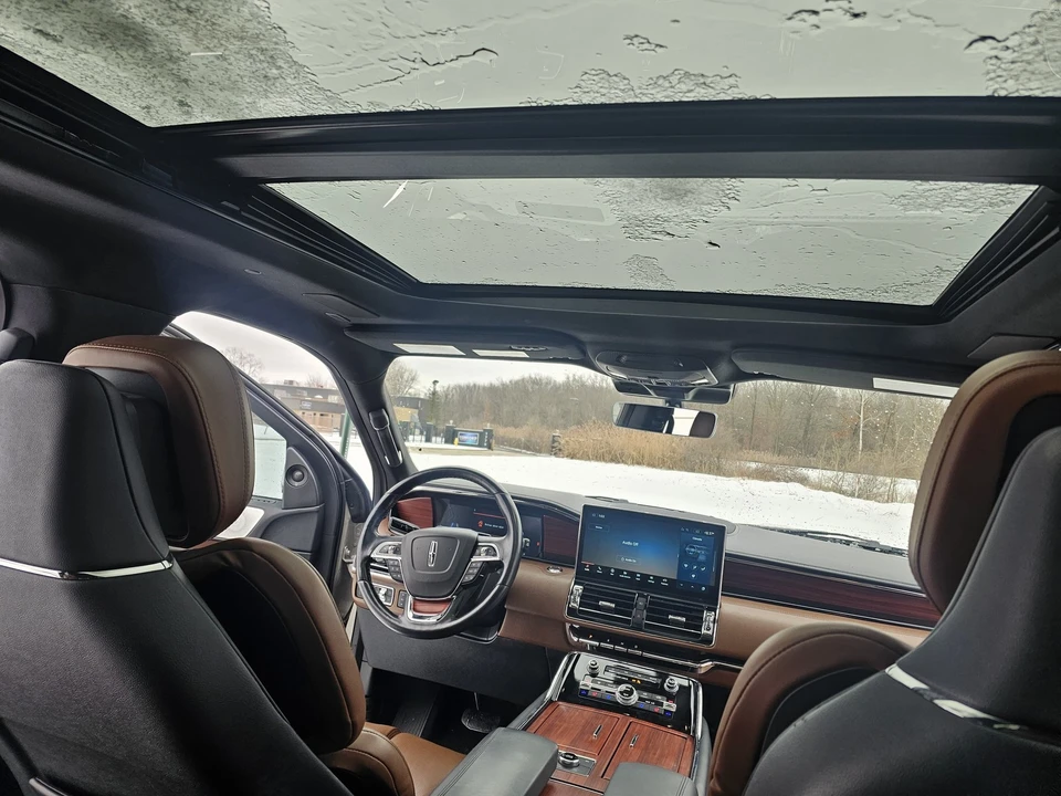 2024 Lincoln Navigator 4th Gen - Image 13 of 21