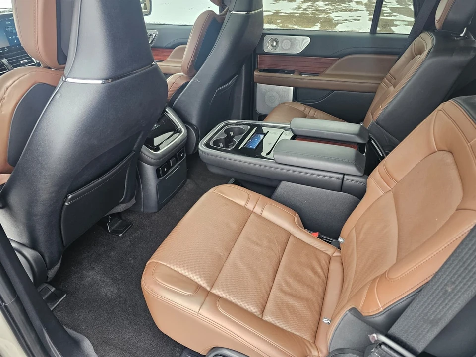 2024 Lincoln Navigator 4th Gen - Image 7 of 21