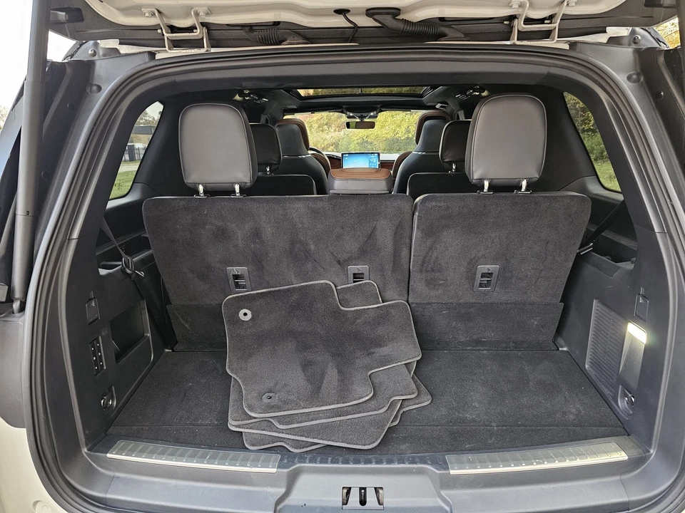 2024 Lincoln Navigator 4th Gen - Image 14 of 21