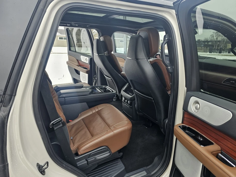 2024 Lincoln Navigator 4th Gen - Image 6 of 21