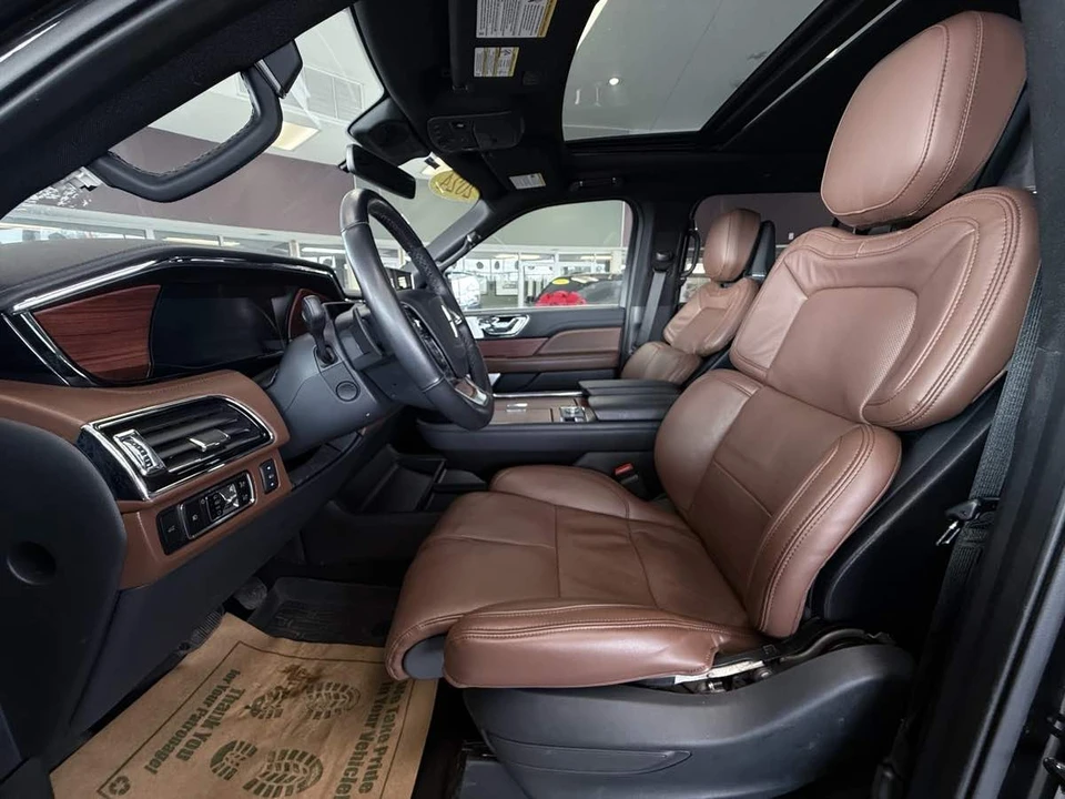 2024 Lincoln Navigator 4th Gen - Image 24 of 31