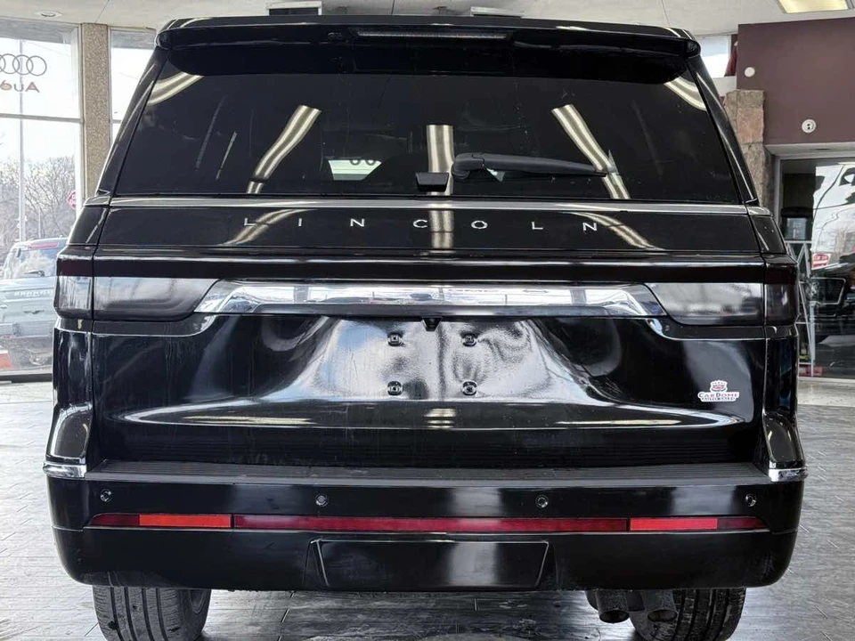 2024 Lincoln Navigator 4th Gen - Image 13 of 21