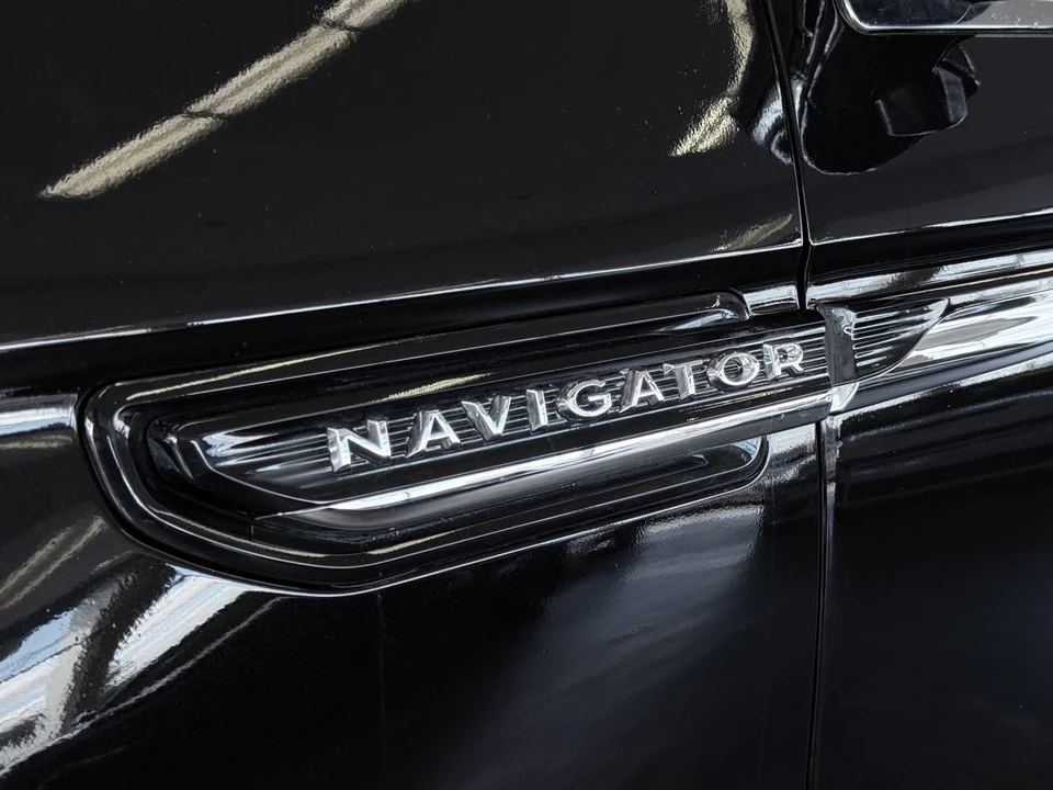 2024 Lincoln Navigator 4th Gen - Image 20 of 21
