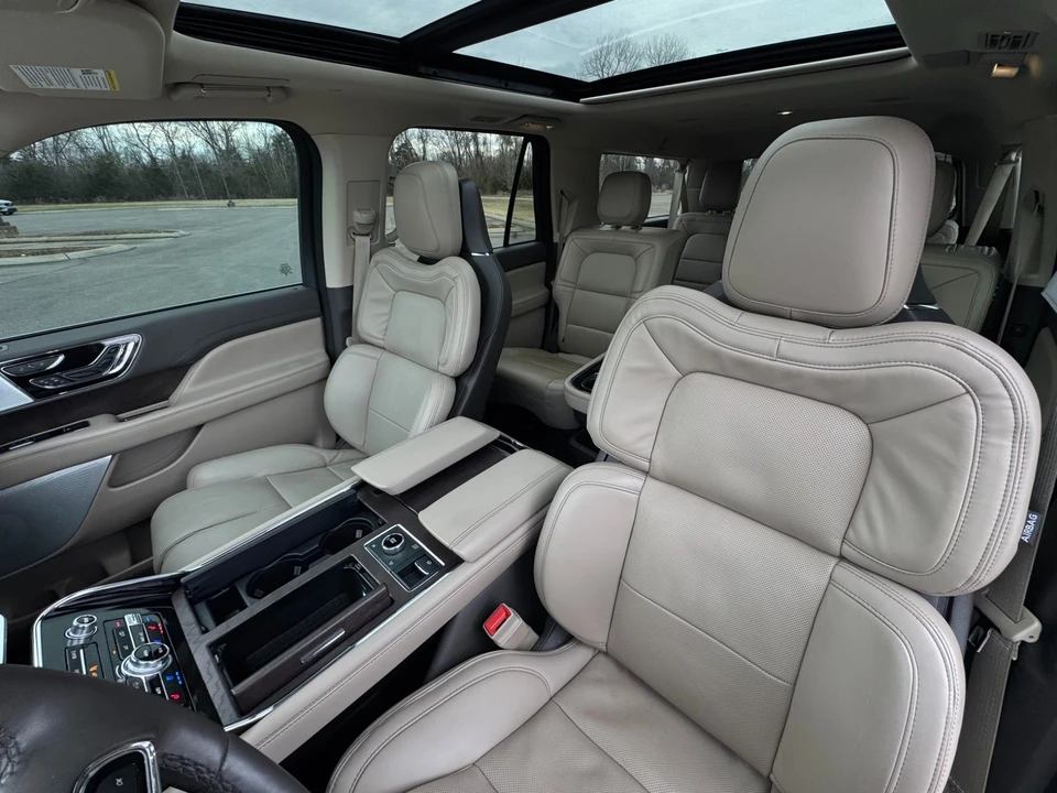 2024 Lincoln Navigator 4th Gen - Image 17 of 21