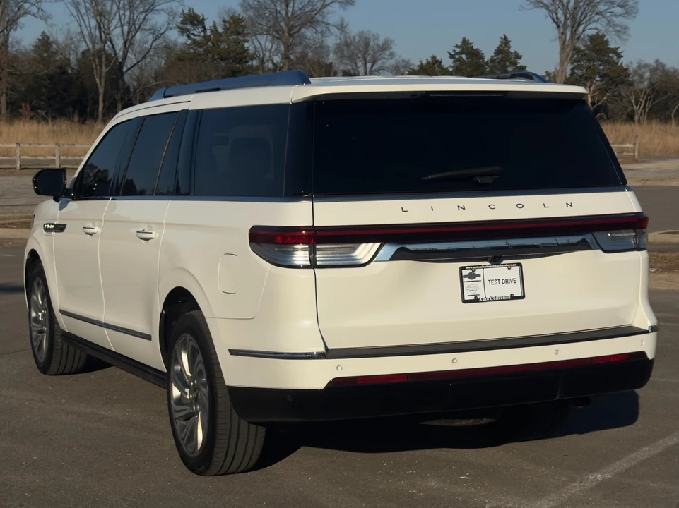 2024 Lincoln Navigator 4th Gen - Image 4 of 21