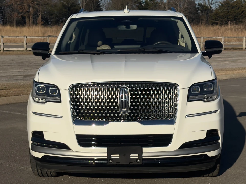 2024 Lincoln Navigator 4th Gen - Image 5 of 21