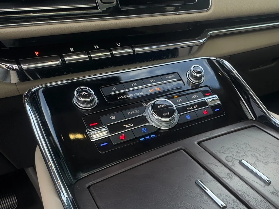 2024 Lincoln Navigator 4th Gen - Image 11 of 21