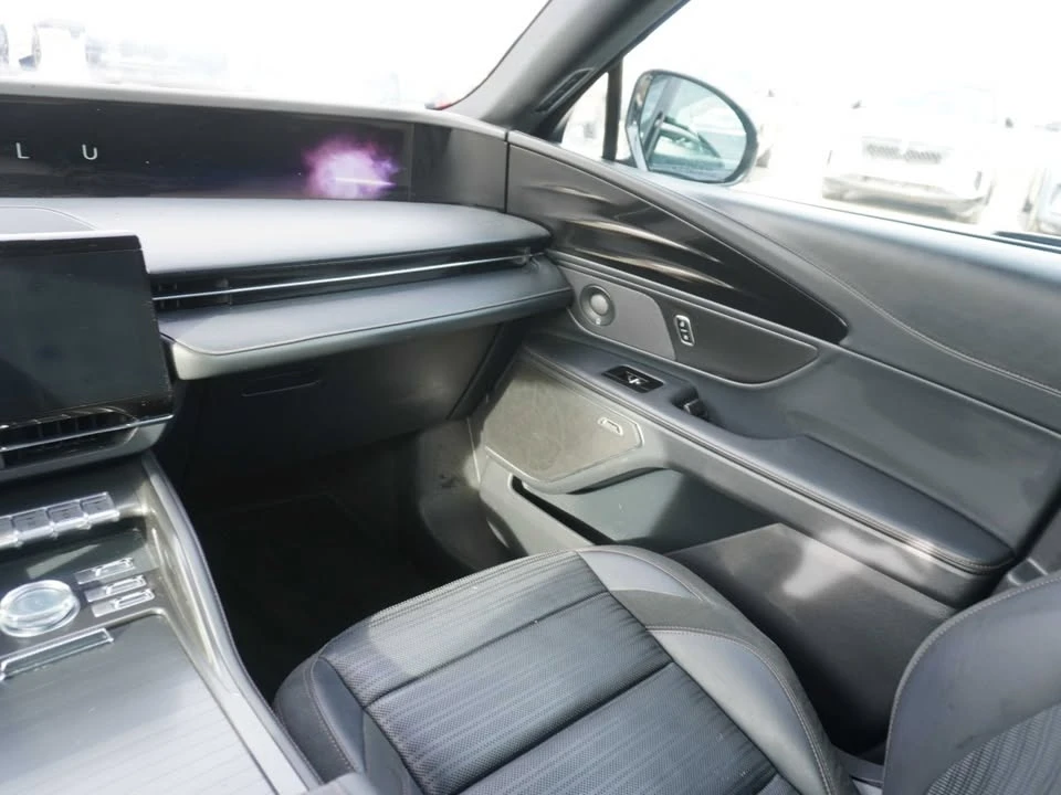 2024 Lincoln Nautilus - Image 11 of 18