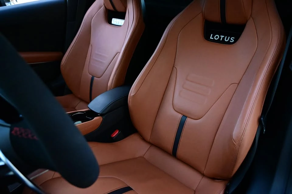 2024 Lotus Emira - Image 9 of 20