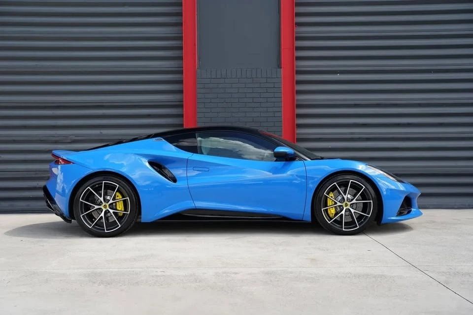 2024 Lotus Emira - Image 7 of 20