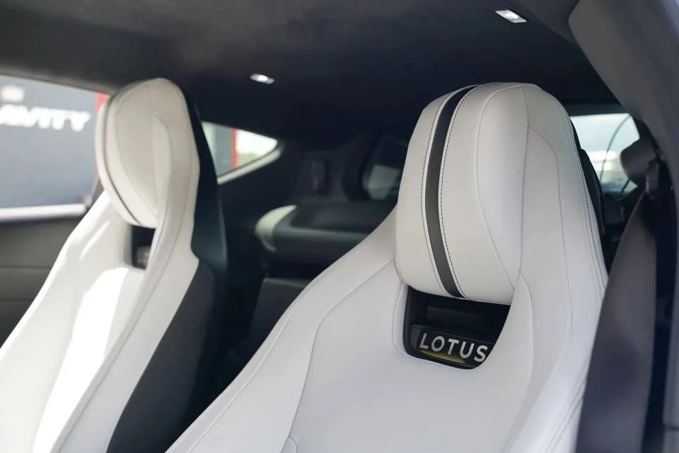 2024 Lotus Emira - Image 20 of 20