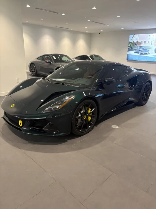 2024 Lotus Emira - Image 2 of 5