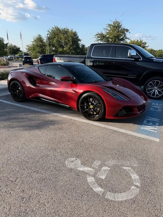 2024 Lotus Emira - Image 7 of 11