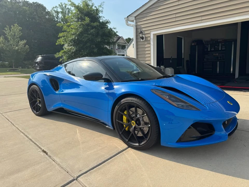 2024 Lotus Emira - Image 6 of 10