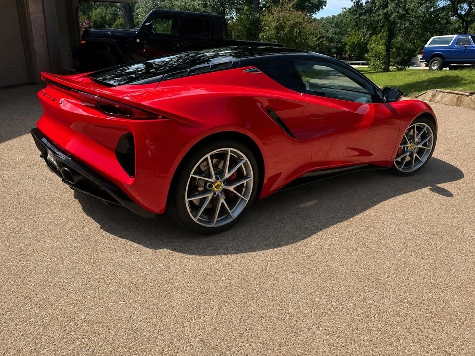 2024 Lotus Emira - Image 8 of 10