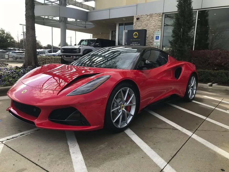 2024 Lotus Emira - Image 5 of 10