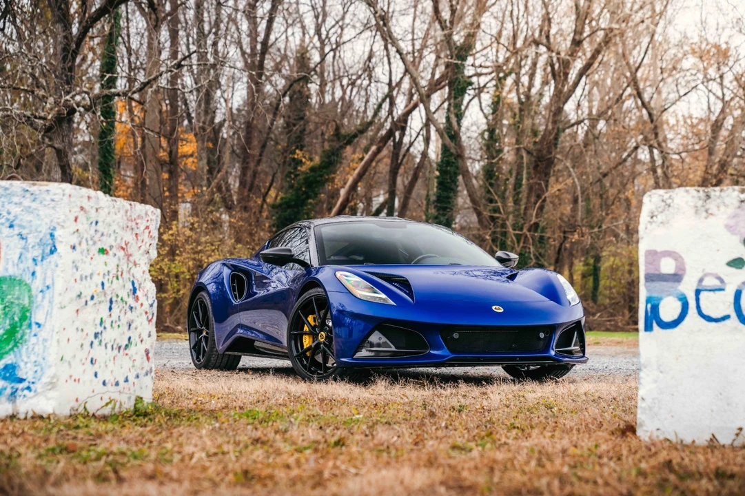 2024 Lotus Emira - Image 3 of 21