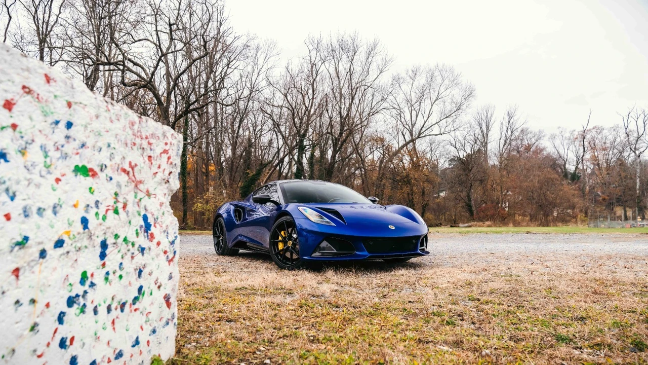 2024 Lotus Emira - Image 2 of 21