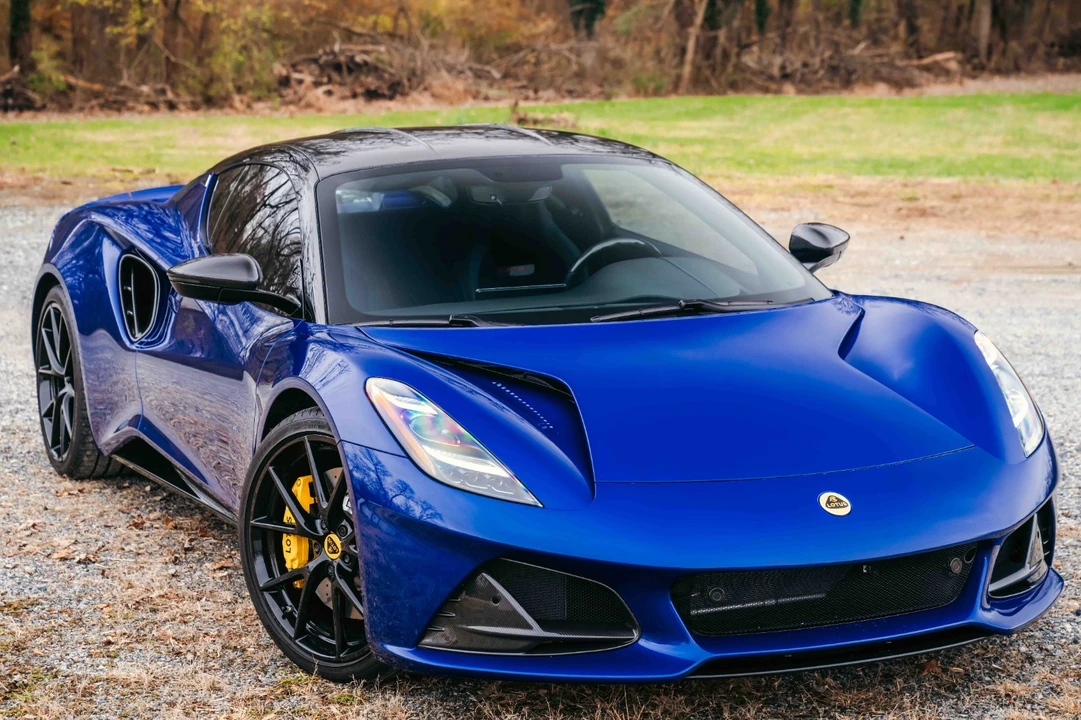 2024 Lotus Emira - Image 6 of 21