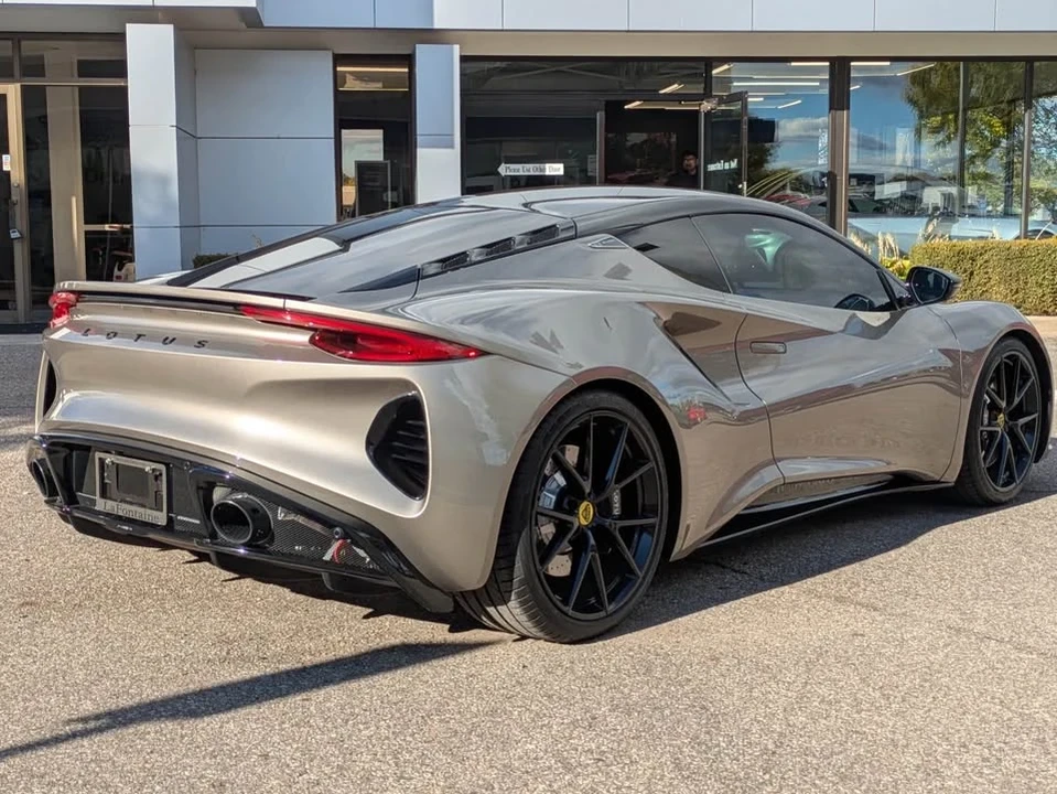 2024 Lotus Emira - Image 3 of 17