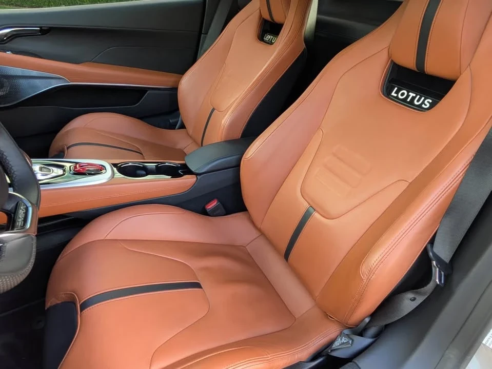 2024 Lotus Emira - Image 16 of 17