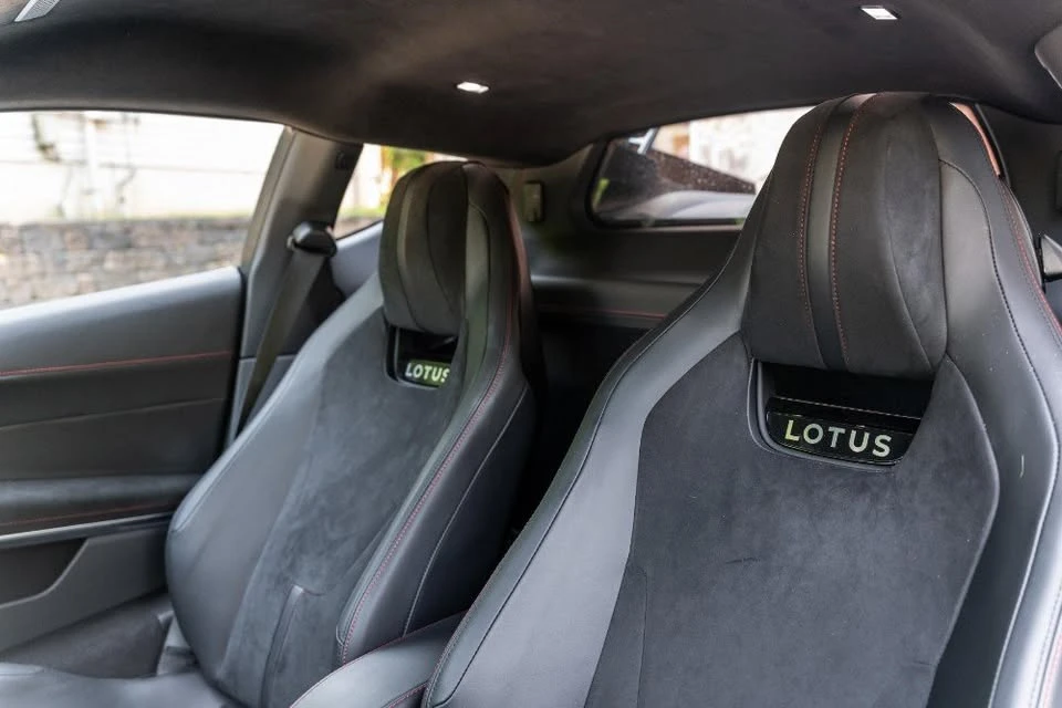 2024 Lotus Emira - Image 8 of 20