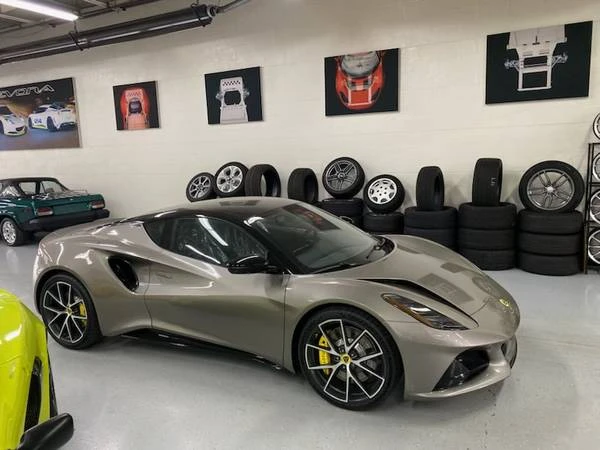 2024 Lotus Emira - Image 8 of 12
