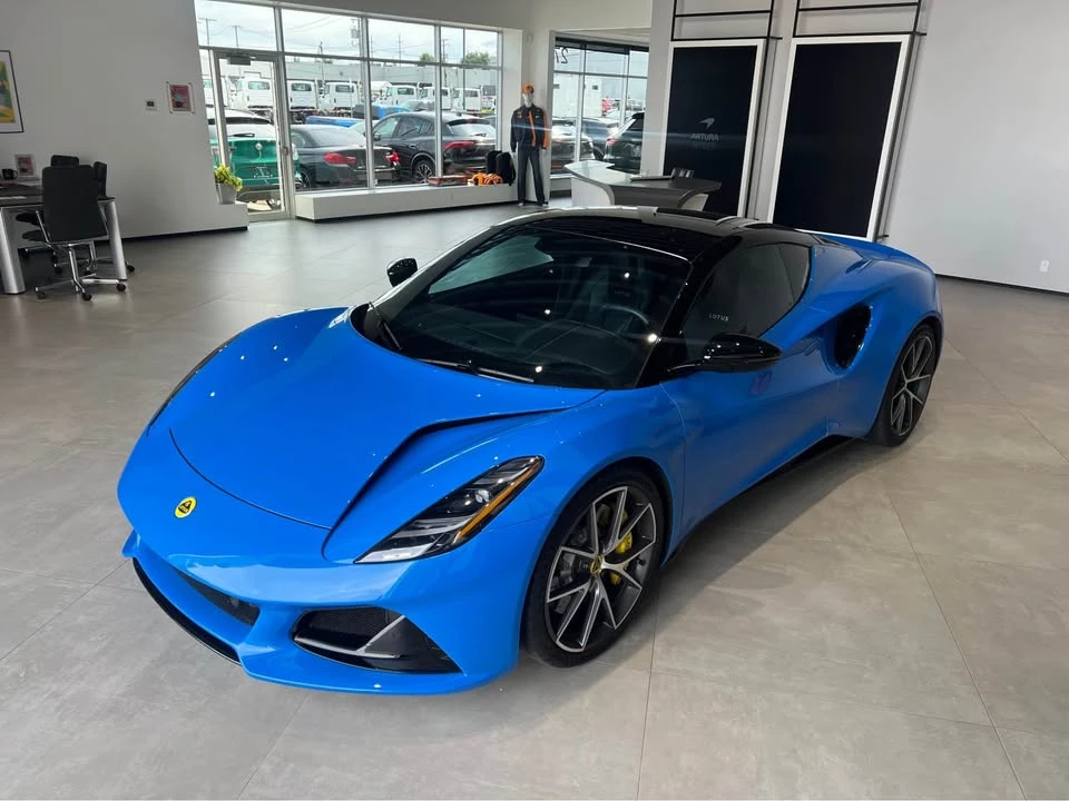 2024 Lotus Emira - Image 3 of 13