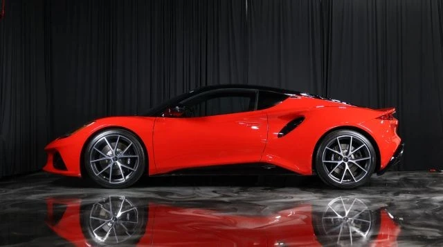 2024 Lotus Emira - Image 11 of 21