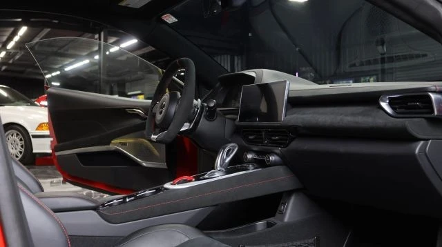 2024 Lotus Emira - Image 18 of 21