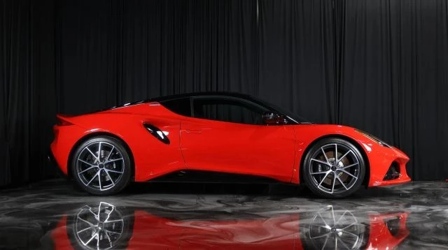 2024 Lotus Emira - Image 8 of 21