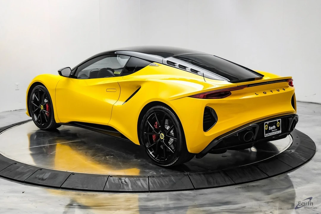 2024 Lotus Emira - Image 8 of 12
