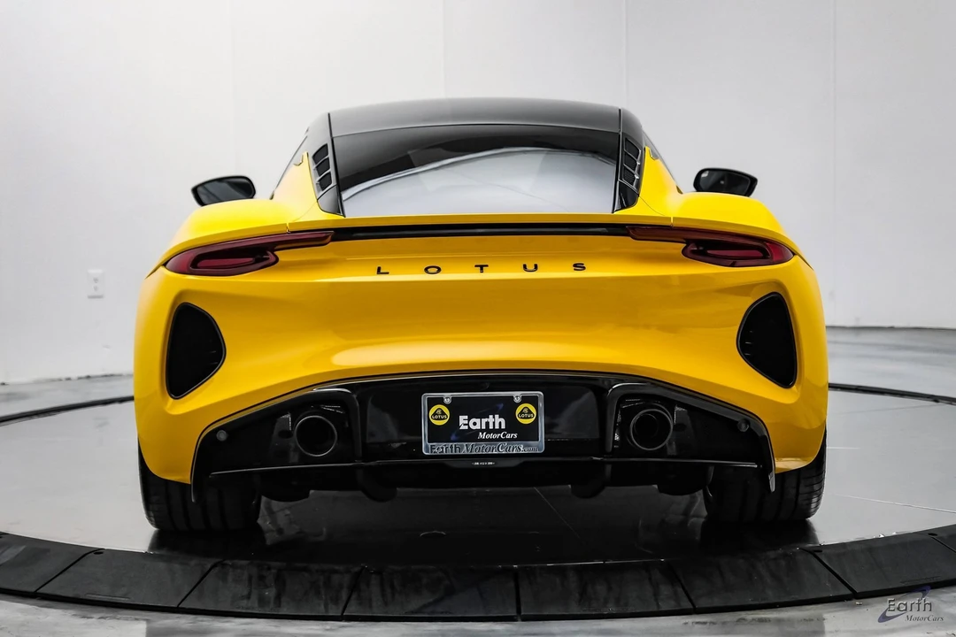 2024 Lotus Emira - Image 11 of 12