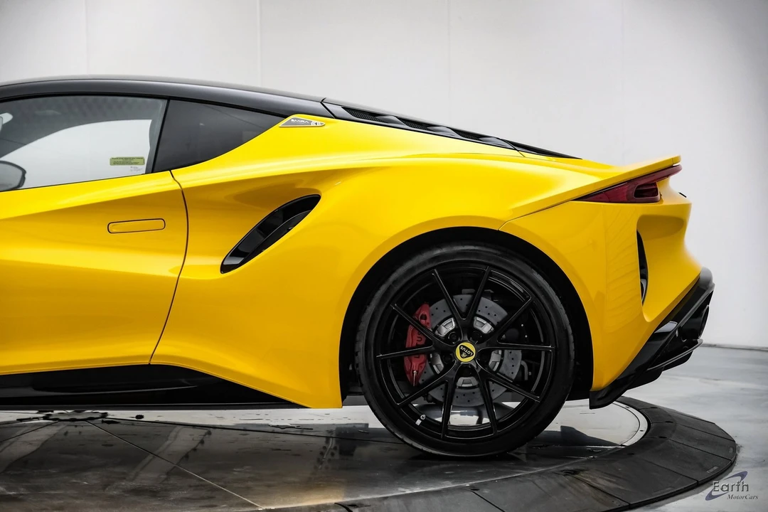 2024 Lotus Emira - Image 7 of 12