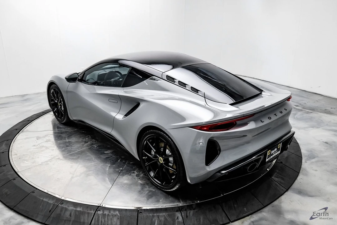 2024 Lotus Emira - Image 10 of 12