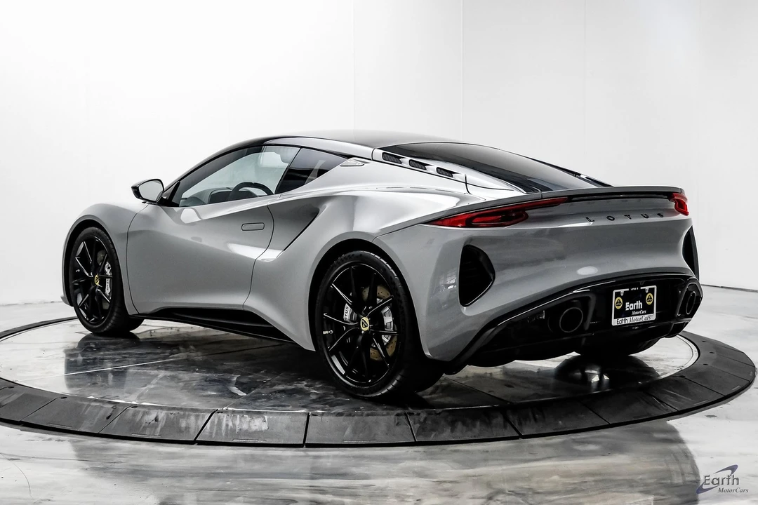 2024 Lotus Emira - Image 8 of 12